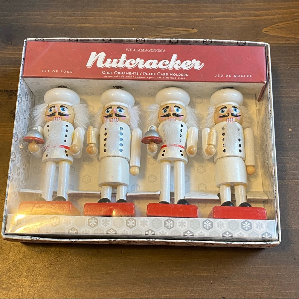 Williams Sonoma Nutcracker Set - White and Red Set Of Four New